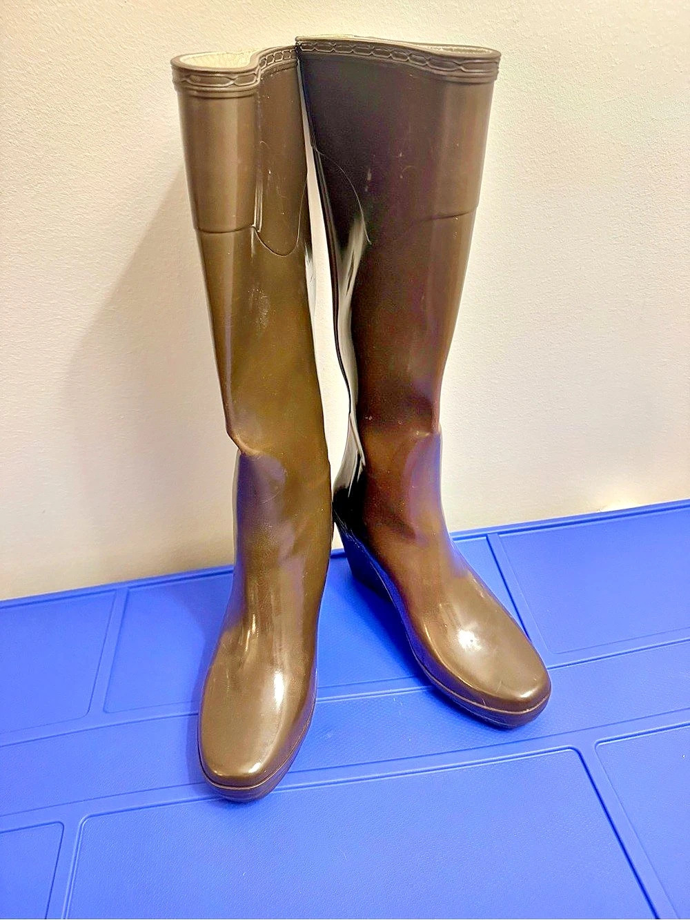 Hunter Original Refined Mid Wedge Tall Gloss Rain Boots Brown EU 37